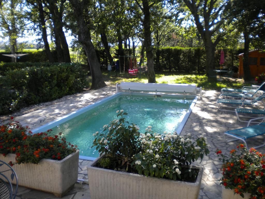 수즈-라-루스 Logis Du Comte B&B 외부 사진